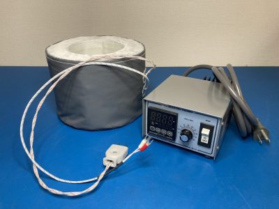 小型温度コントローラー + マントルヒーター KE-15 写真1