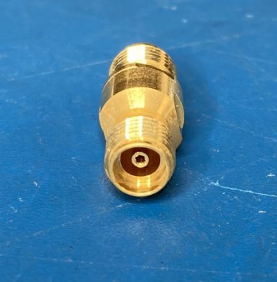度量衡グレードアダプタ 2.4 mm(メス) - 3.5mm(メス) DC-26.5 GHz 11901B 写真3