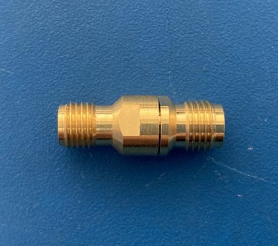 度量衡グレードアダプタ 2.4 mm(メス) - 3.5mm(メス) DC-26.5 GHz 11901B 写真2