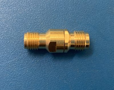 度量衡グレードアダプタ 2.4 mm(メス) - 3.5mm(メス) DC-26.5 GHz 11901B 写真2