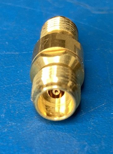 度量衡グレードアダプタ 2.4 mm(メス) - 3.5mm(メス) DC-26.5 GHz 11901B 写真5