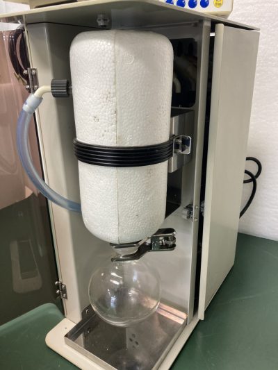 濃縮装置用溶媒回収ユニット+ 真空コントローラー DPE-2120 + NVC2100 写真3