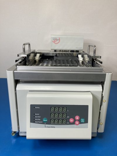 恒温振盪水槽 ユニサーモシェーカー 往復振とう 25mm NTS-4000BL 写真2