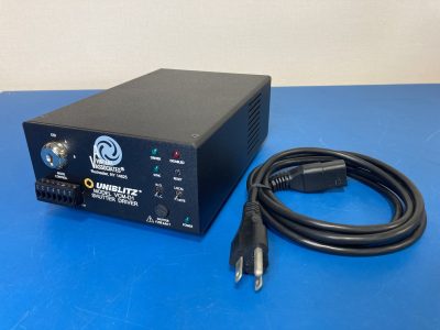 Uniblitz シャッタードライバー(日本仕様） 美品・通電確認済！切替キー欠品 VCM-D1J 写真1