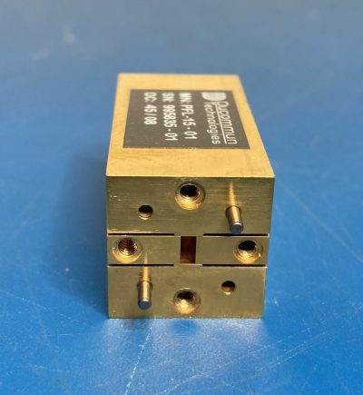 ミリ波ウェーブガイド・ローパスフィルタ WR-15 42～75 GHz PFL-15-01 写真5