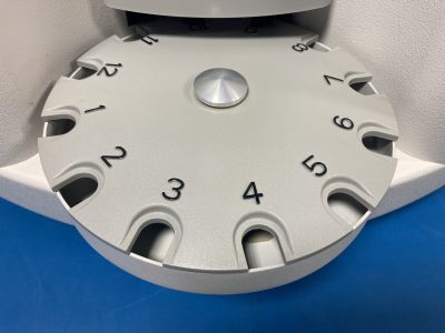 生死細胞オートアナライザー Vi-CELL XR 写真2