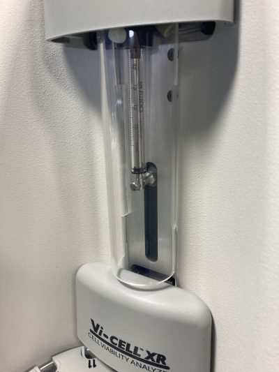 生死細胞オートアナライザー Vi-CELL XR 写真3