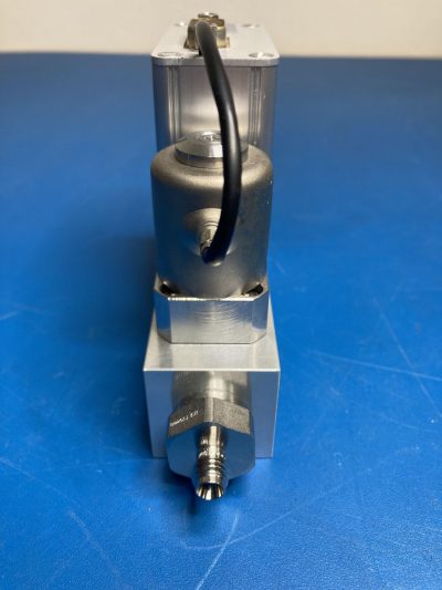 シングルバルブ 精密ガス制御ユニット MIC-108F 写真2