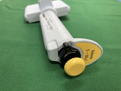 マルチチャンネルデジタルマイクロピペット Nichipet 7000 5-50uL 8連 写真3