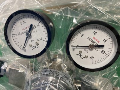 ☆新品・未使用☆ N2ガス用ステンレス製精密圧力調整器 GSN2-4-5AGE-2RF2SW-V 写真8