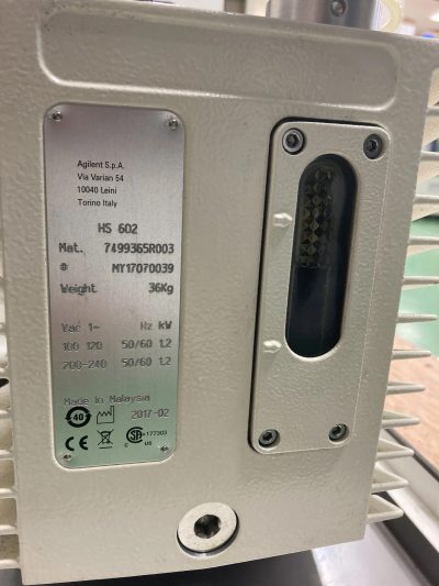 高分解能質量分析計 + 防音ボックス付きロータリー真空ポンプ + ★ジャンク品・保証無し★ compact QTOF + HS602 写真9