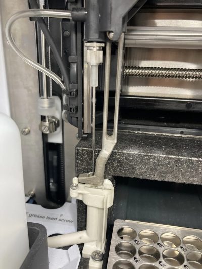 UHPLC Elute オートサンプラー +純正ドレインベースセット ★初期動作保証14日間★ BR840 写真4