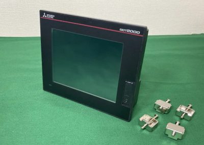 GOT2000 表示器 5.7型タッチパネル 美品！★保証無し★ 三菱電機 Mitsubishi GT2105-QTBDS
