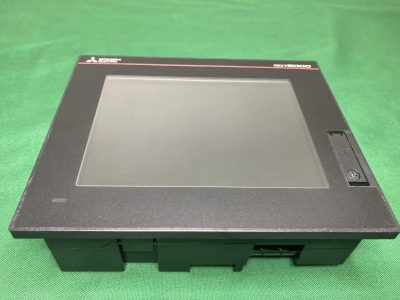 GOT2000 表示器 5.7型タッチパネル 美品！★保証無し★ GT2105-QTBDS 写真2