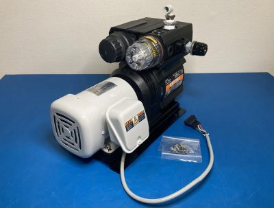 小型ドライポンプ モータ付 三相 200・220V 美品！ KRF08A-V-01 写真1