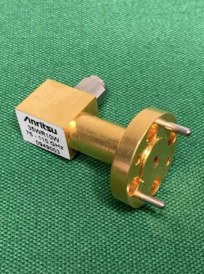 導波管-同軸変換アダプタ WR10-Wコネクタ 75-110GHz 35WR10W 写真2