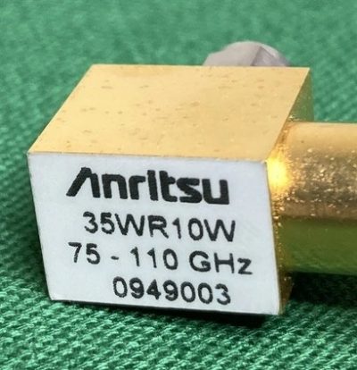 導波管-同軸変換アダプタ WR10-Wコネクタ 75-110GHz 35WR10W 写真3