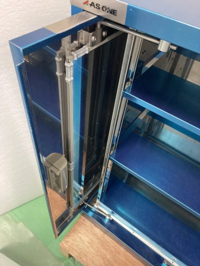 ステンレス薬品庫（扉格納型） ステンレス（SUS304）鍵付き！ SKN2 写真3