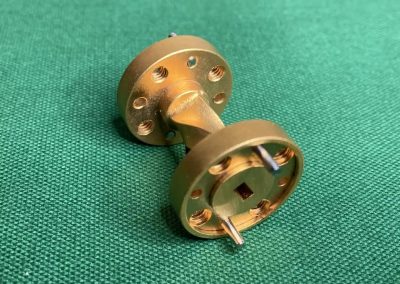 WR-15 V-Band 50-75GHz 90°導波管ツイスト PWT-1590-A1 写真6