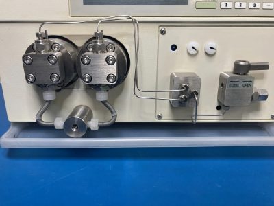 液体クロマトグラフ HPLC 送液ユニット カラムホルダー付 LC-8A 写真3