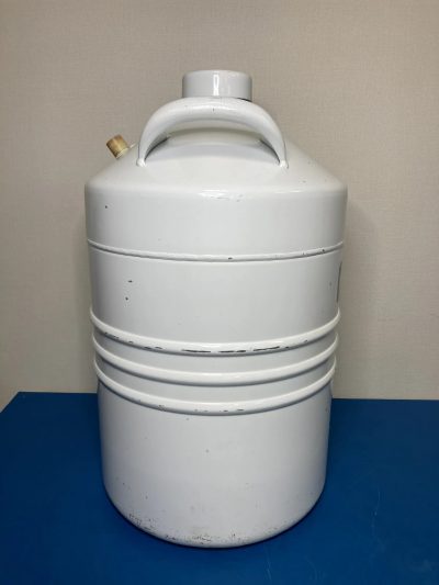 液体窒素貯蔵・運搬容器 液体窒素デュワー瓶 DC-20 写真5