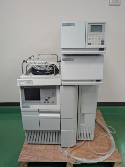 HPLC セパレーションモジュール＋UV/VIS検出器＋PDA検出器 e2695 + 2489 + 2998 写真1