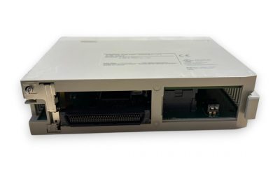 PLC プロセッサモジュー CS1W-AD081-V1 写真2