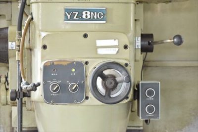 NCフライス盤 YZ-8NC 写真4