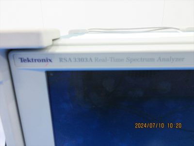 スぺクトラムアナライザー RSA3303A 写真2