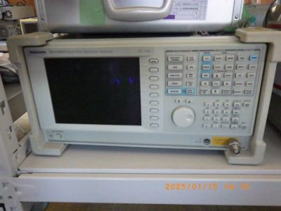 スぺクトラムアナライザー RSA3303A 写真4