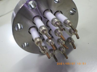 電流導入端子 写真2