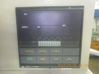デジタル指示調節計 REX-F700 写真1