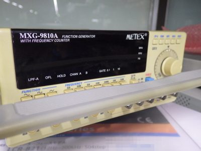 ファンクションジェネレータ MXG-9810A 写真2