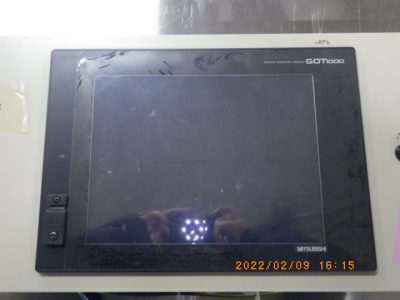 タッチパネル GT15-75QBUS2L 写真1