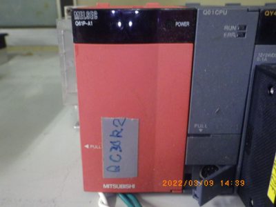 シーケンサー Q61P-A1 写真1