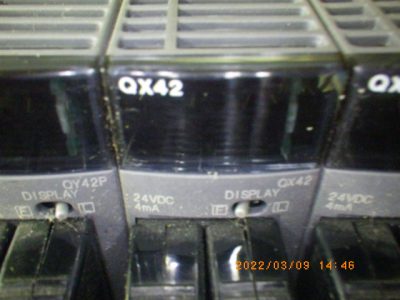 シーケンサー QX42 写真2