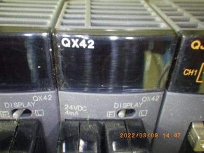 シーケンサー QX42 写真2
