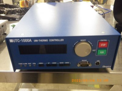 温調機 UTC-1000A 写真1