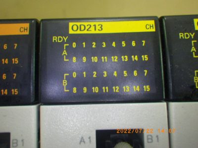 シーケンサー出力ユニット OD213 写真2