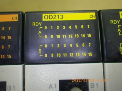 シーケンサー出力ユニット OD213 写真2