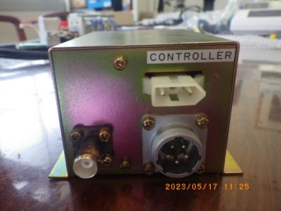 イオンゲージ 切替器 写真2