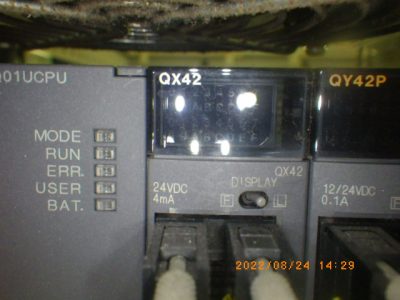 シーケンサー QX42 写真2