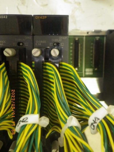 シーケンサー（出力ユニット） QY42P 写真1