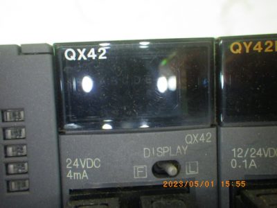 シーケンサー QX42 写真2
