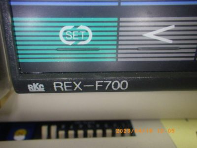 デジタル指示調節計 REX-F700 写真2