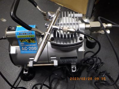 コンプレッサー AC-200