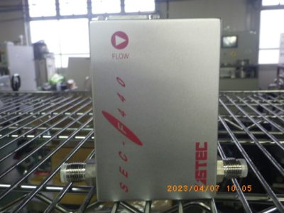 マスフローコントローラー（MFC） SEC-F440M 写真1
