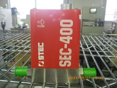 マスフローコントローラー（MFC） SEC-410-146 写真1