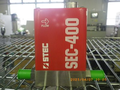 マスフローコントローラー（MFC） SEC-410-146 写真1