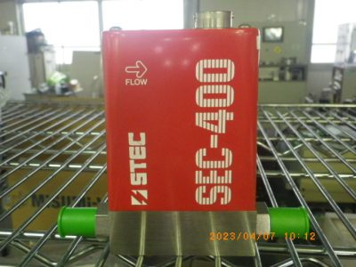 マスフローコントローラー（MFC） SEC-410 写真1